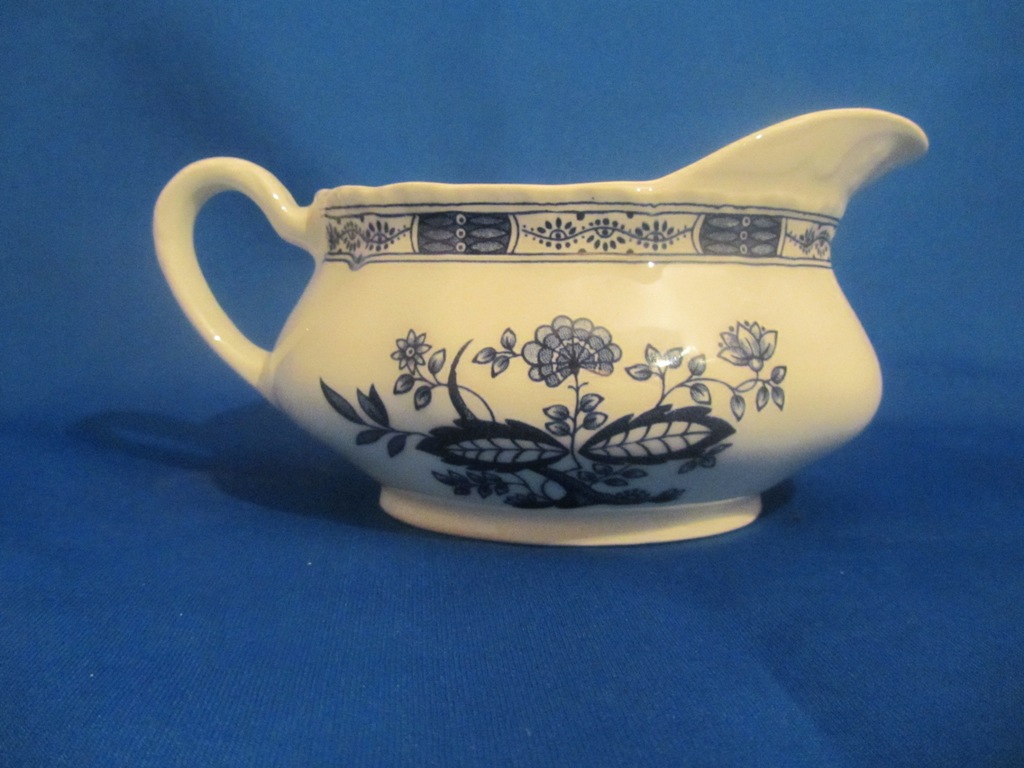 Royal Tudor Gravy Boat